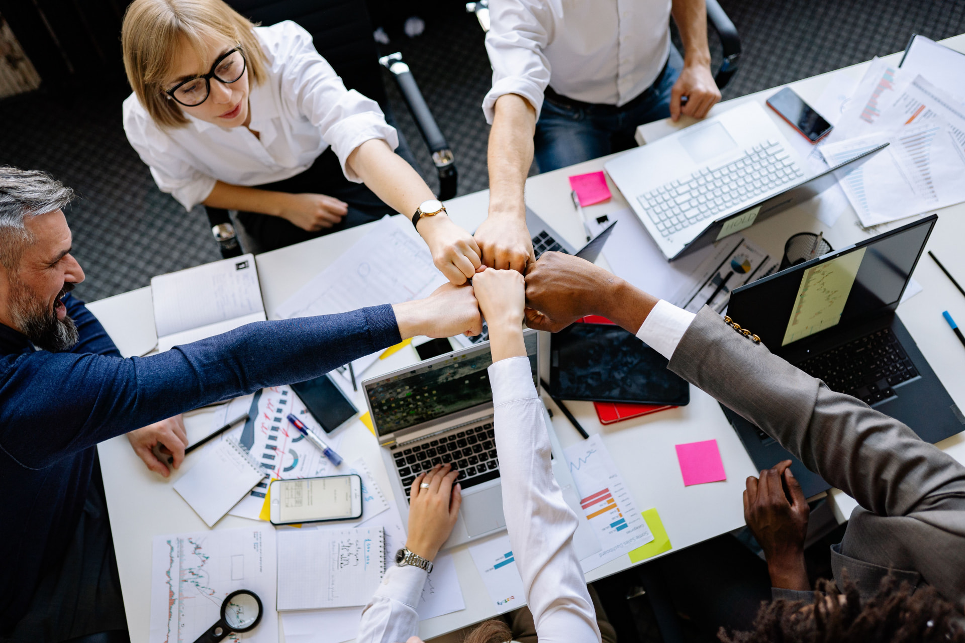 Sales Recruitment Agencies vs. In-House Hiring: What Actually Works